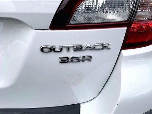 Used 2018 Subaru Outback 3.6R Limited image 9