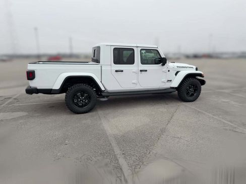 New 2026 Jeep Gladiator Sport image 13
