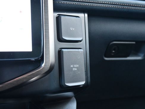 Used 2023 Ford F150 Lightning Lariat image 29