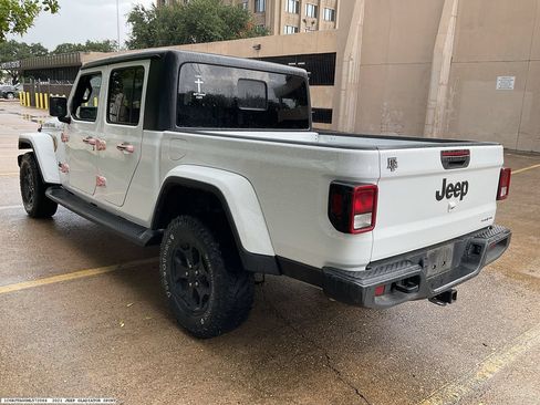 Used 2021 Jeep Gladiator Sport AWD/4WD image 3