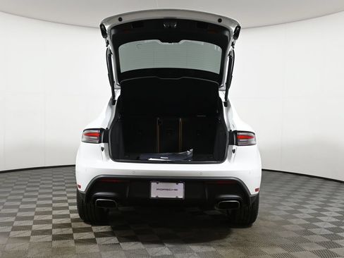 Used 2026 Porsche Macan AWD/4WD image 43