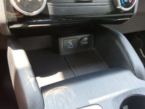 Used 2022 Ford Escape SE FWD image 33