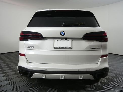 New 2026 BMW X5 xDrive40i w/ M Sport Package image 18