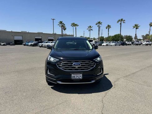 Used 2019 Ford Edge Titanium w/ Equipment Group 301A image 4