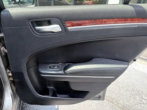 Used 2012 Chrysler 300 Limited RWD image 16