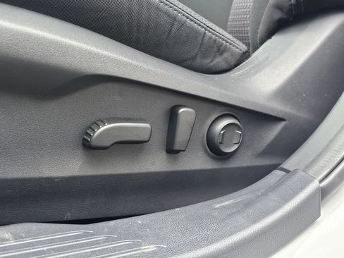 Used 2025 Subaru Outback Premium AWD/4WD image 22