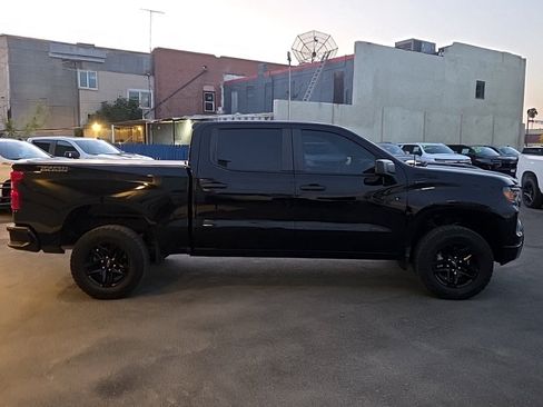 Used 2024 Chevrolet Silverado 1500 Custom Trail Boss w/ Midnight Edition AWD/4WD image 3