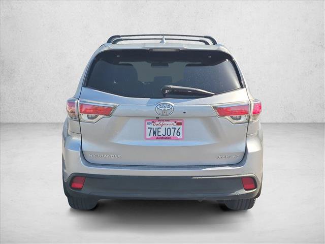 Used 2016 Toyota Highlander XLE AWD/4WD image 7
