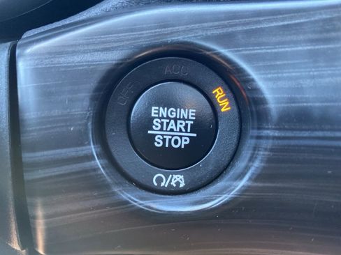 Used 2020 Jeep Grand Cherokee Altitude image 29