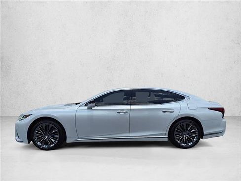 Certified 2023 Lexus LS 500 w/ Accessory Package (Z2) RWD image 9