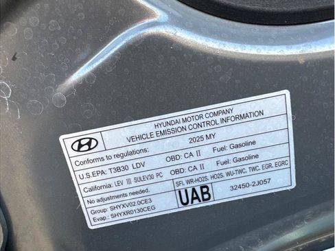 Used 2025 Hyundai Elantra SEL FWD image 26