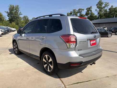 Used 2017 Subaru Forester 2.5i w/ Alloy Wheel Package AWD/4WD image 6