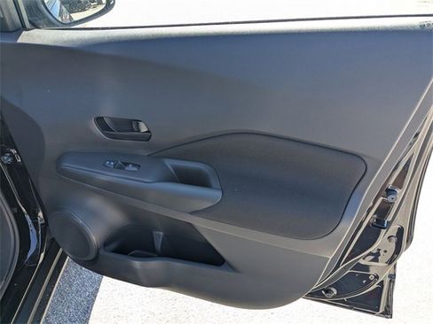 New 2025 Nissan Kicks Play S image 32