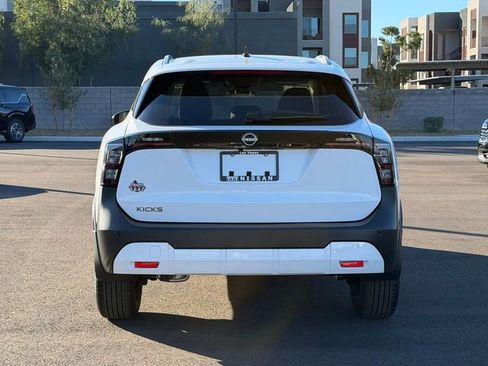 New 2026 Nissan Kicks SV w/ SV Premium Package FWD image 5