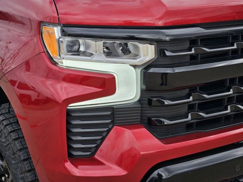 Used 2024 Chevrolet Silverado 1500 LT Trail Boss w/ LT Trail Boss Premium Package image 10