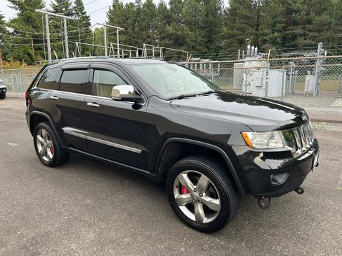 Used 2011 Jeep Grand Cherokee Overland AWD/4WD image 3