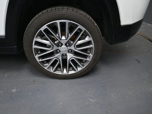 Used 2022 Jeep Compass Limited w/ Elite Group image 15