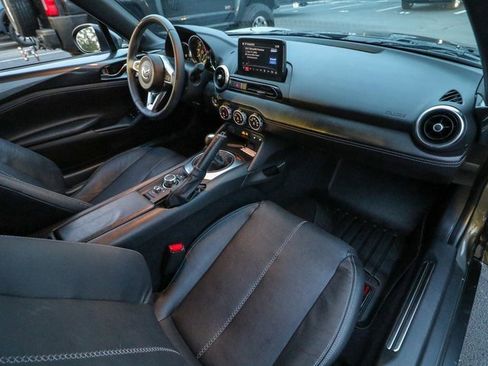 Used 2021 MAZDA MX-5 Miata Grand Touring image 21