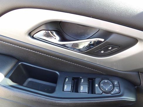 Used 2022 Chevrolet Traverse LT AWD/4WD image 13