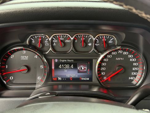 Used 2015 GMC Sierra 1500 SLE w/ SLE Value Package AWD/4WD image 19