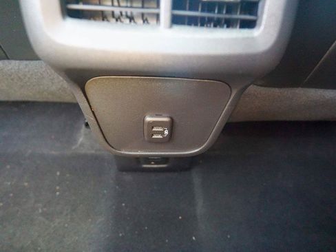 Used 2023 Chevrolet Equinox RS AWD/4WD image 17