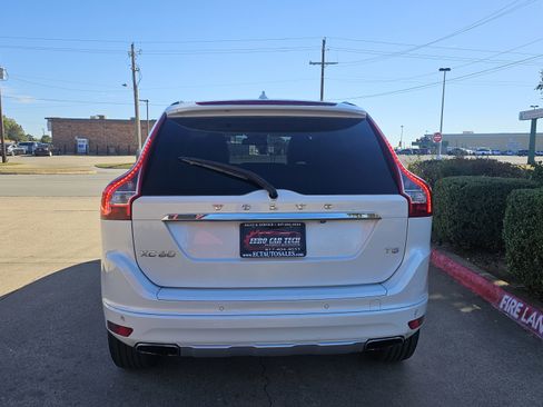 Used 2015 Volvo XC60 T5 Platinum image 4