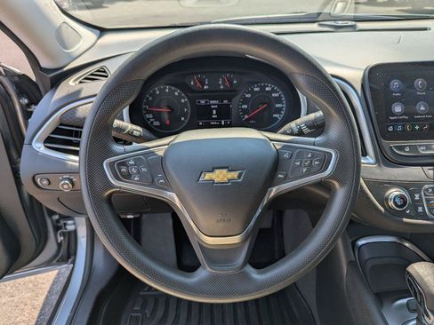 Used 2023 Chevrolet Malibu LT FWD image 13