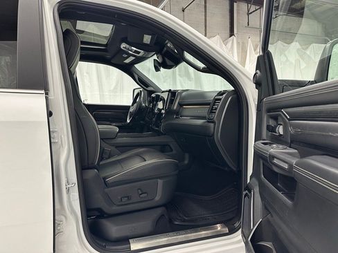 Used 2024 RAM 2500 Limited image 59