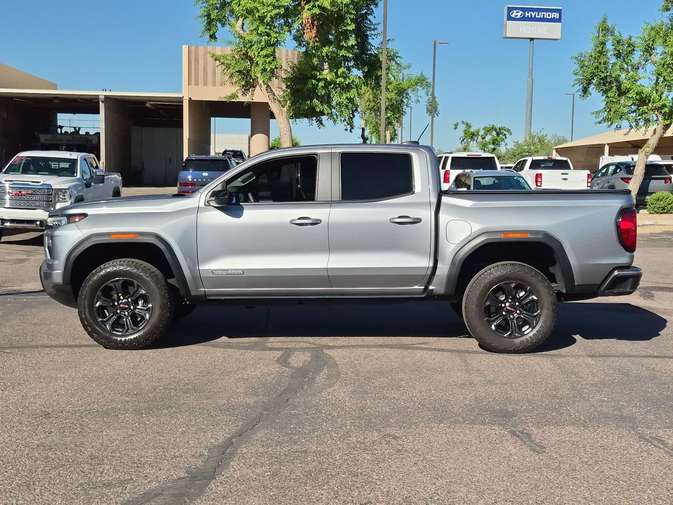 Used 2025 GMC Canyon Elevation RWD image 9