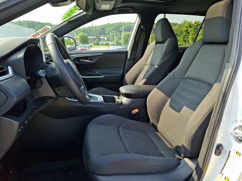 Certified 2024 Toyota RAV4 SE w/ Convenience Package AWD/4WD image 13