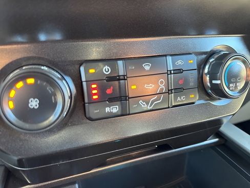 Used 2022 Ford F250 XLT w/ XLT Premium Package image 21