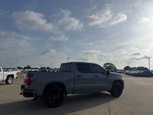 Used 2025 Chevrolet Silverado 1500 Custom w/ LPO, Dark Essentials Package RWD image 22