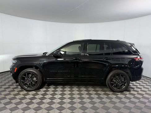 Used 2023 Jeep Grand Cherokee 30th Anniversary AWD/4WD image 10