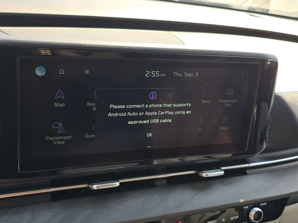 Used 2022 Kia Carnival EX FWD image 9