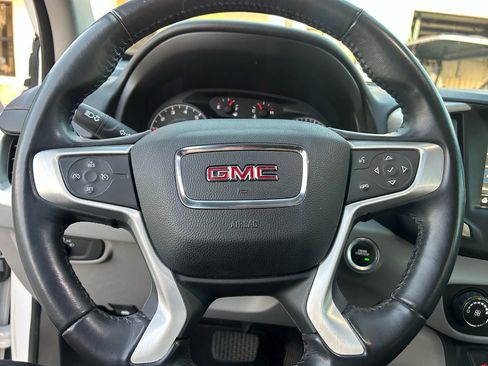 Used 2018 GMC Terrain SLE image 21