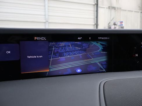 Used 2024 Lincoln Nautilus Reserve w/ Equipment Group 202A image 22