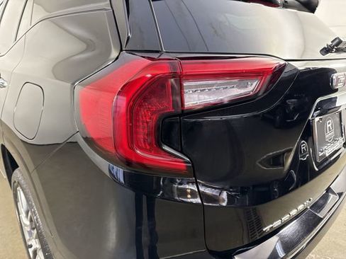 Used 2022 GMC Terrain Denali w/ Denali Premium Package image 31