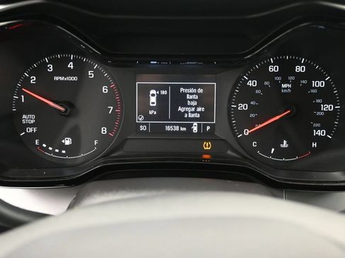 Used 2025 Chevrolet Trax LS FWD image 9