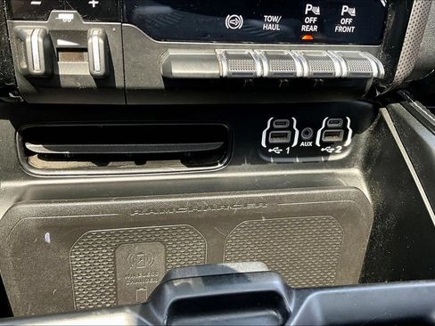 Used 2024 RAM 3500 Limited AWD/4WD image 26