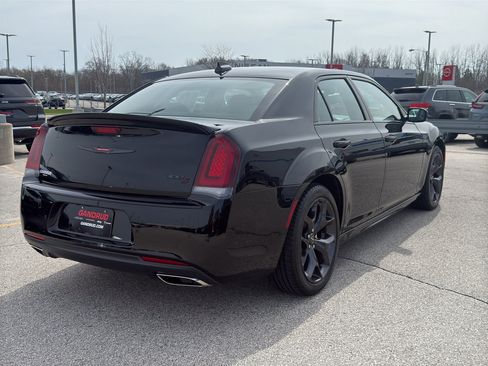 Used 2023 Chrysler 300 S w/ Comfort Group image 5