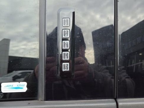 Used 2020 Ford F150 Raptor w/ Equipment Group 802A Luxury image 21