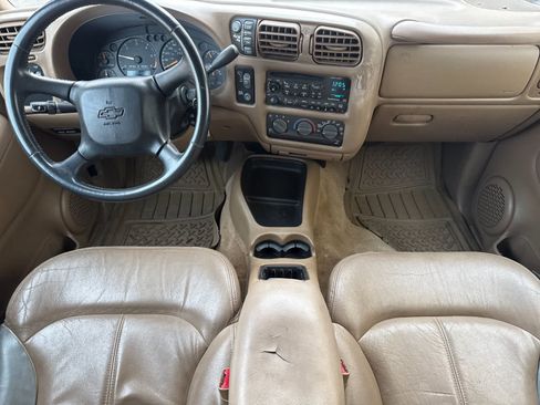 Used 2002 Chevrolet Blazer LS w/ Preferred Equipment Group AWD/4WD image 3