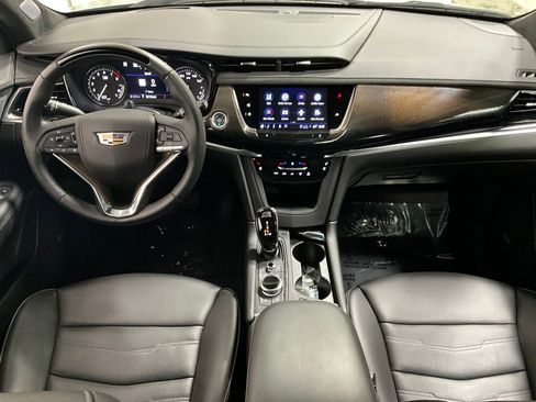 Used 2025 Cadillac XT6 Premium Luxury w/ Platinum Package AWD/4WD image 14
