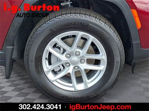 New 2025 Jeep Grand Cherokee 4WD image 6