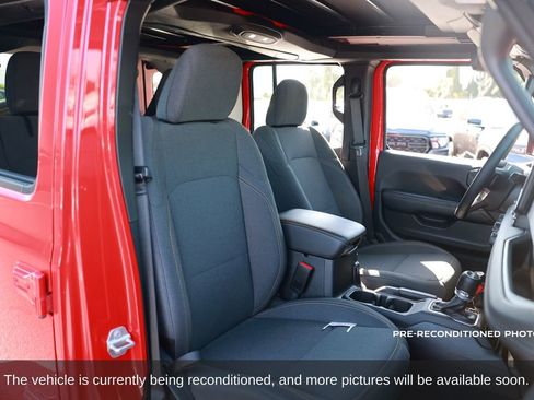 Used 2025 Jeep Wrangler Sahara 4xe w/ Safety Group image 15