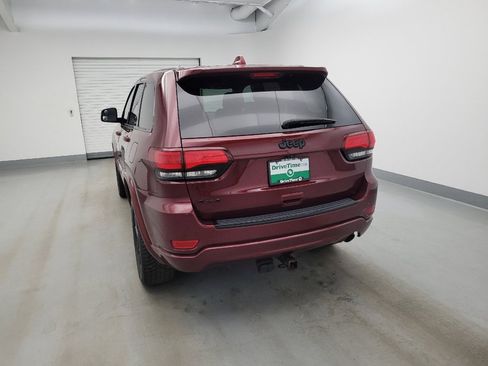 Used 2018 Jeep Grand Cherokee Altitude AWD/4WD image 6