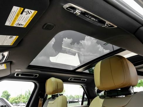 New 2026 Land Rover Range Rover Sport SE AWD/4WD image 4