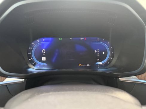 Used 2023 Volvo XC60 B5 Plus AWD/4WD image 15