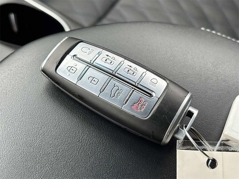 Used 2025 Genesis GV70 3.5T Sport w/ Sport Advanced Package image 33