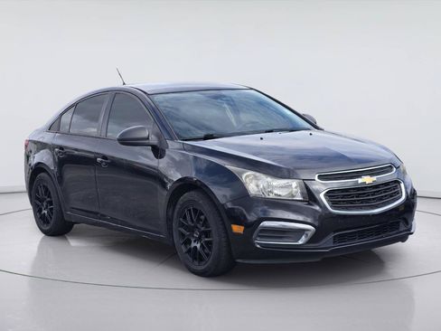 Used 2016 Chevrolet Cruze LS FWD image 3